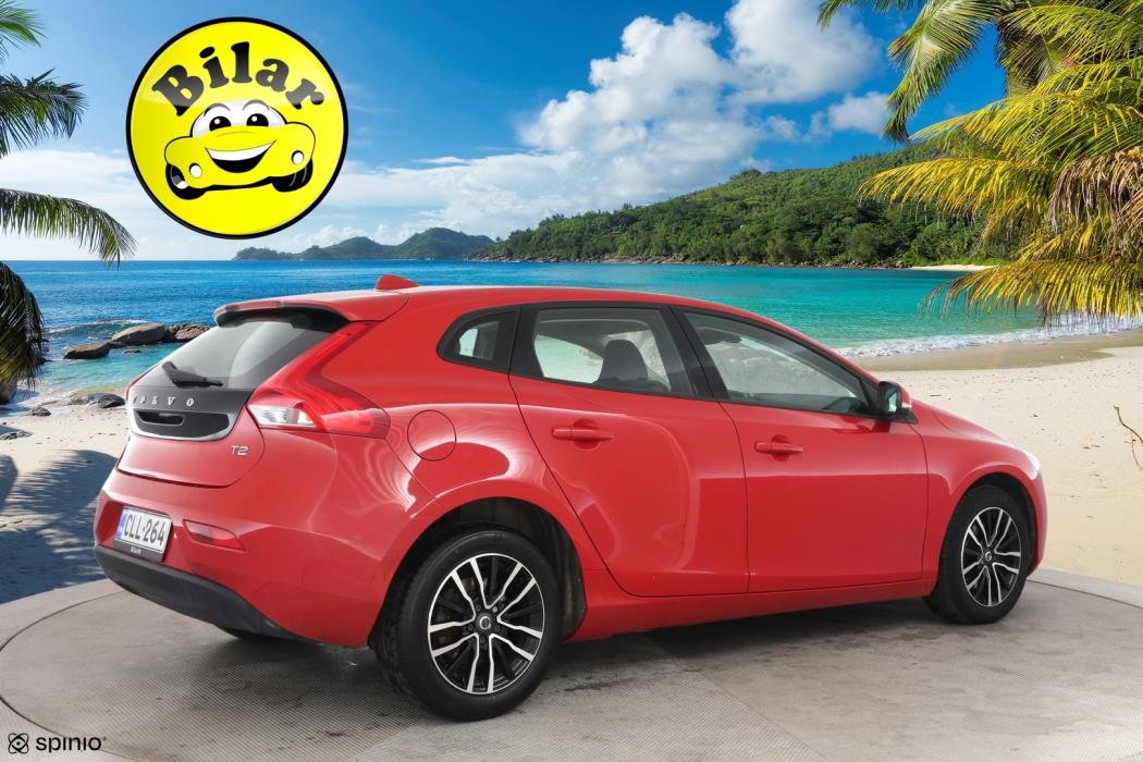 VOLVO V40 2018
