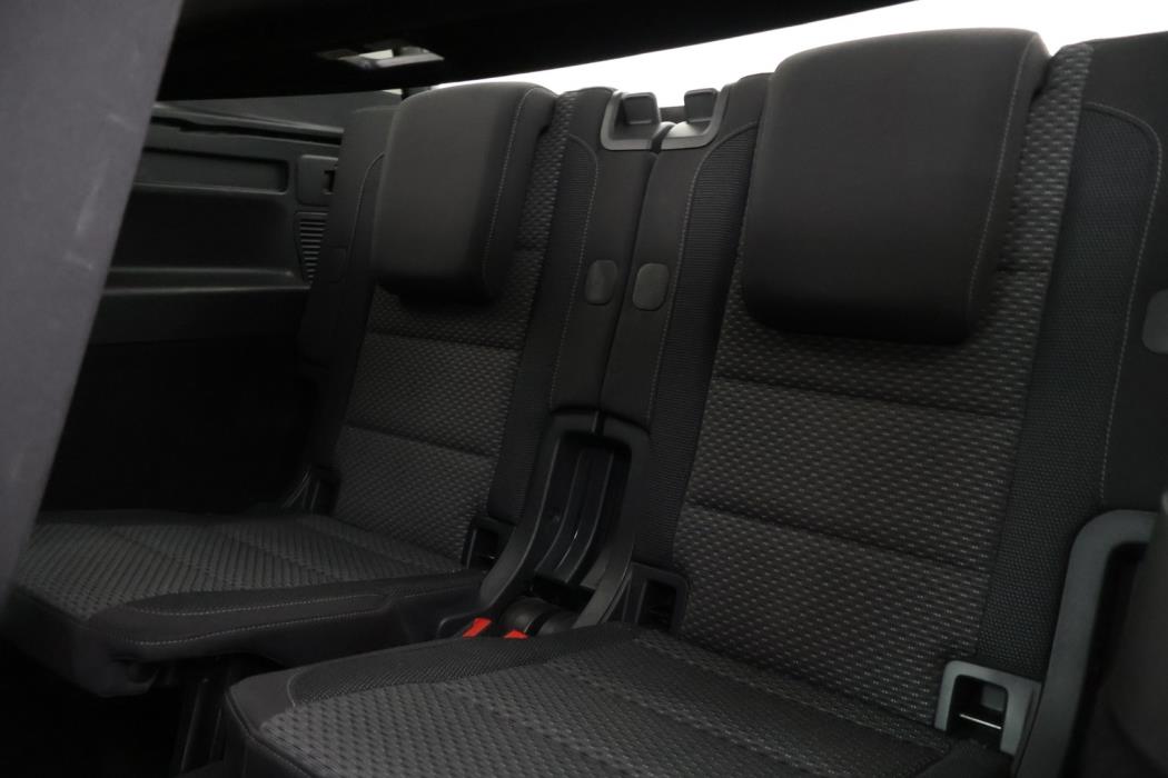 VOLKSWAGEN Touran 2019