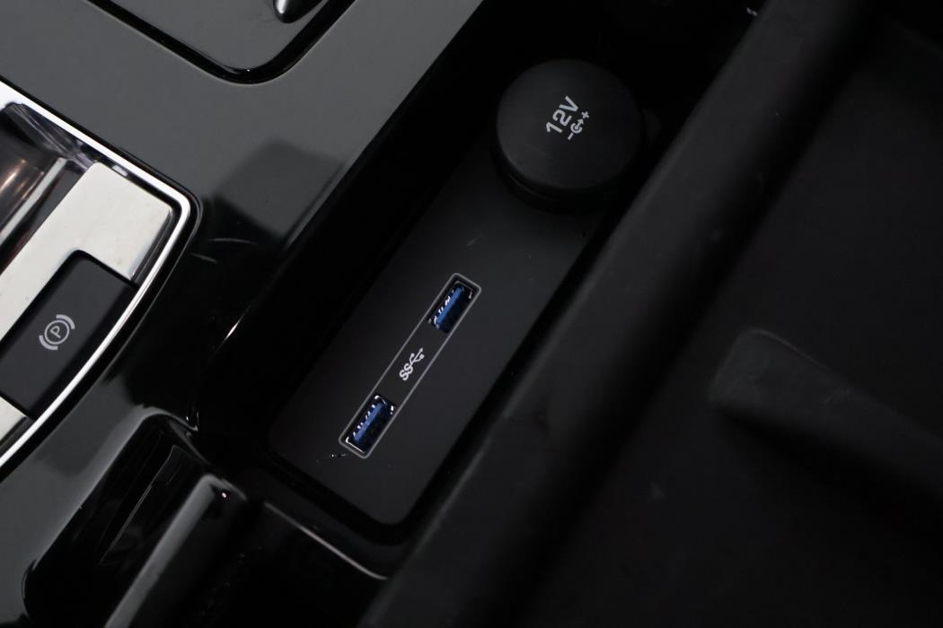 LAND ROVER Discovery 2019