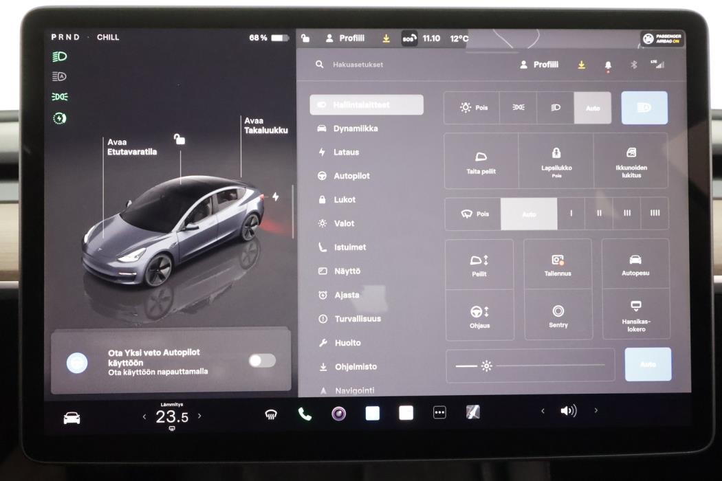 TESLA Model 3 2022