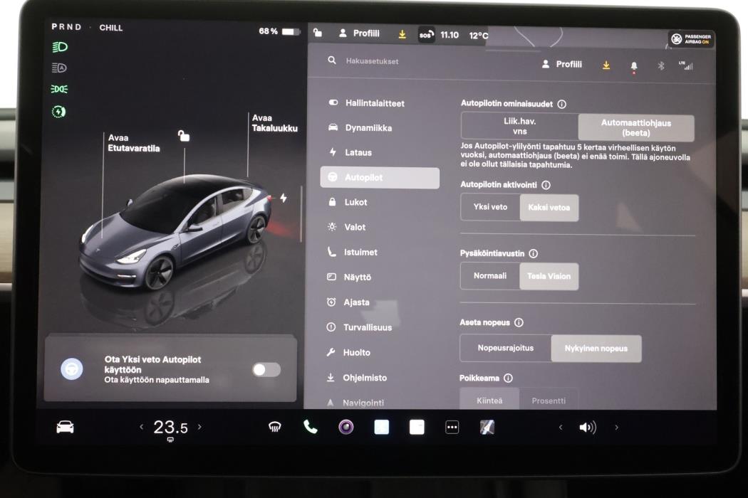 TESLA Model 3 2022
