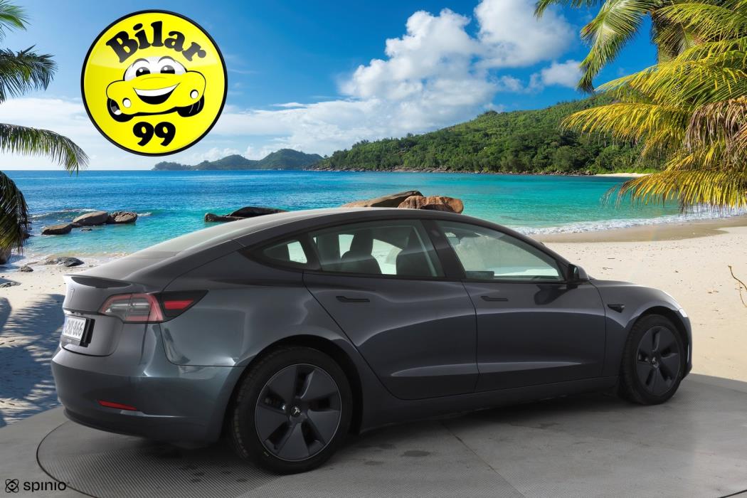TESLA Model 3 2022