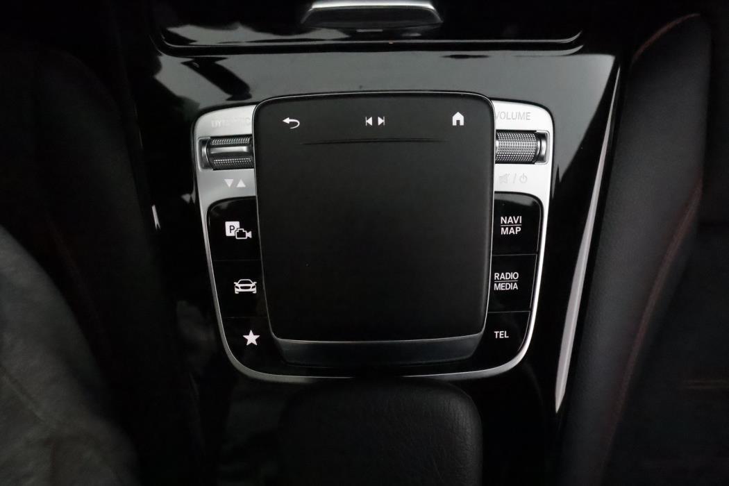 MERCEDES-BENZ CLA 2020