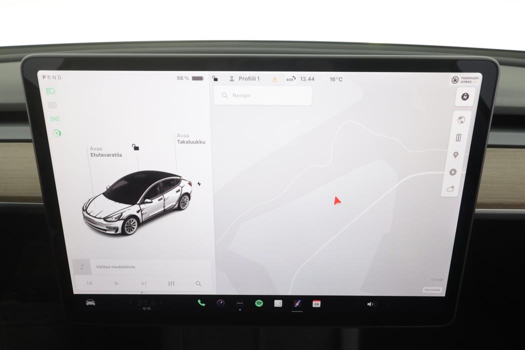 TESLA Model 3 2021