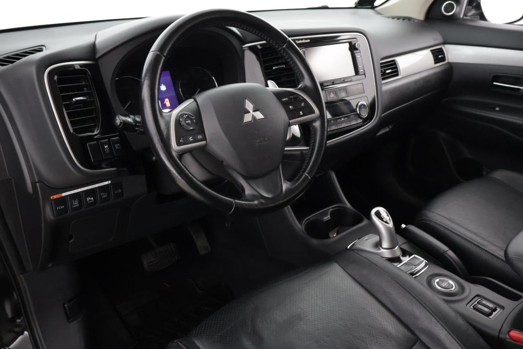 MITSUBISHI Outlander 2014