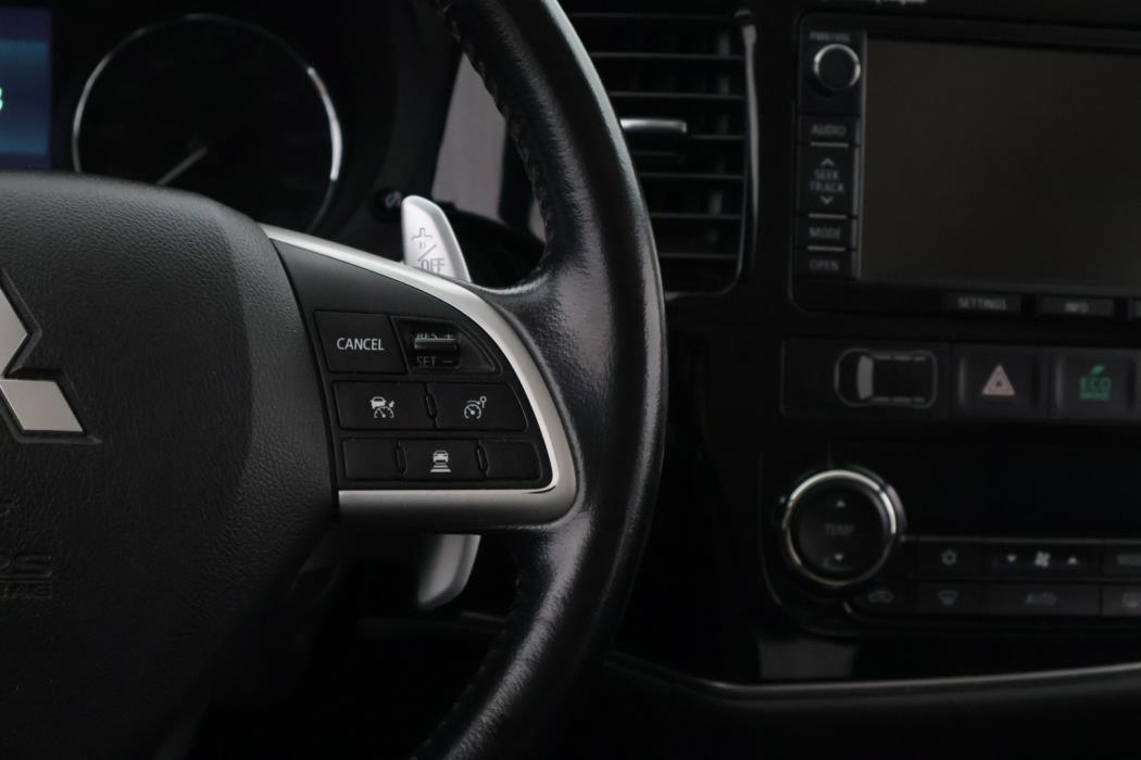 MITSUBISHI Outlander 2014