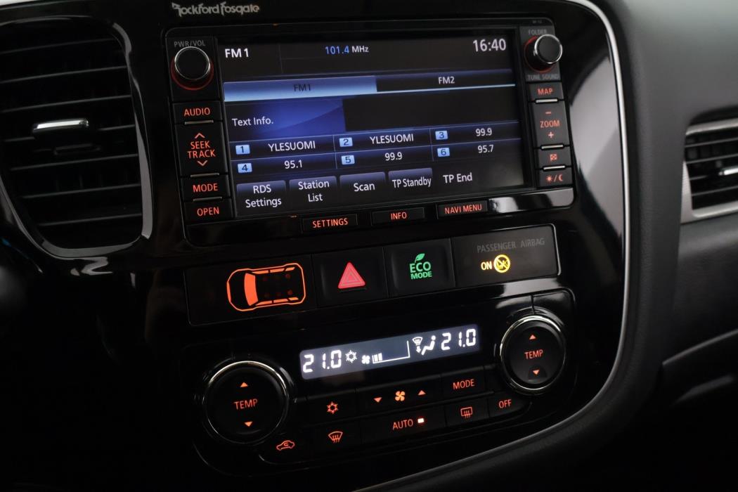 MITSUBISHI Outlander 2014