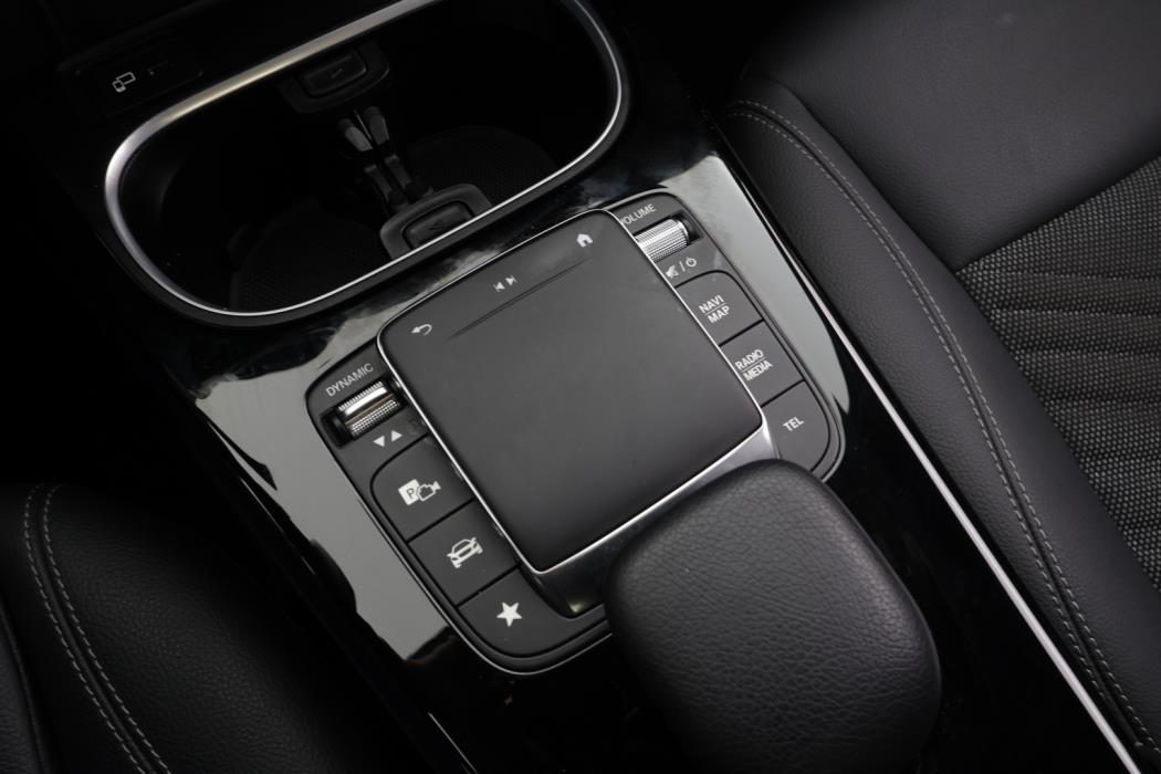 MERCEDES-BENZ CLA 2023