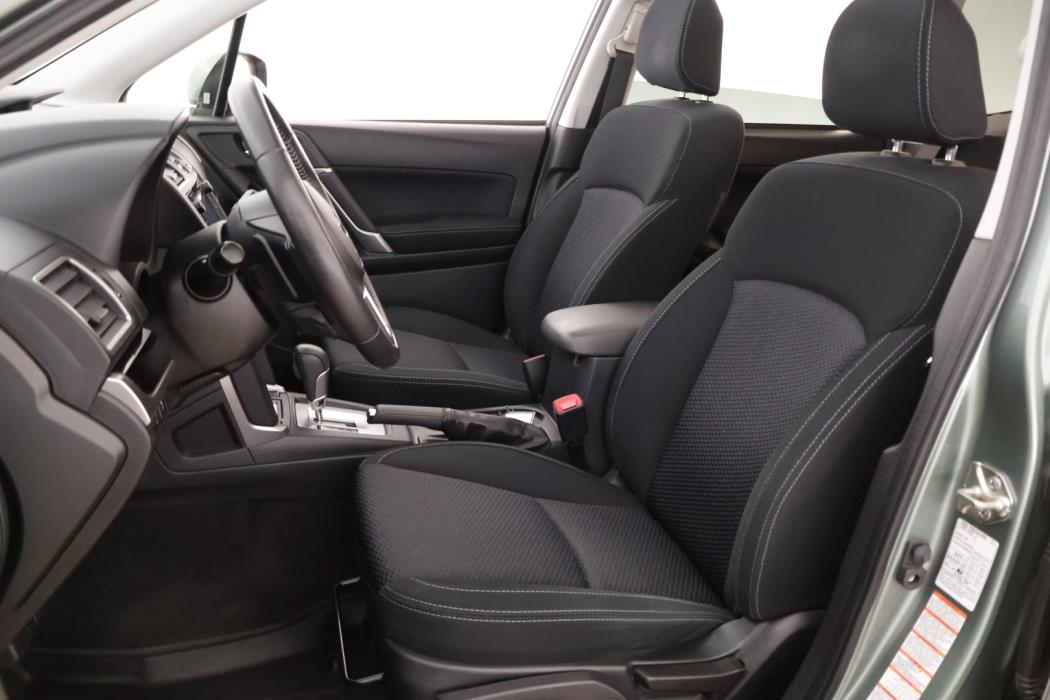 SUBARU Forester 2017