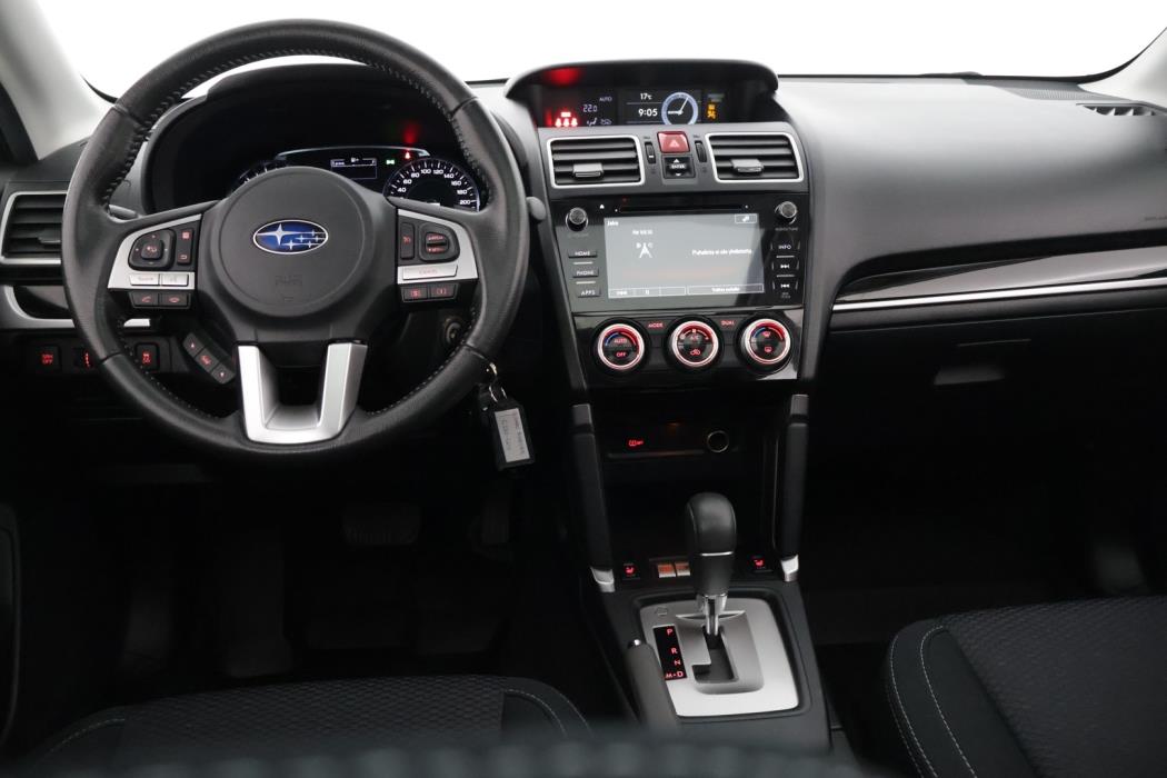 SUBARU Forester 2017