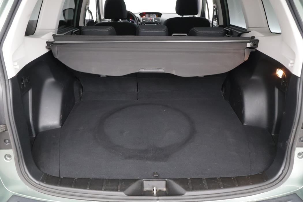 SUBARU Forester 2017