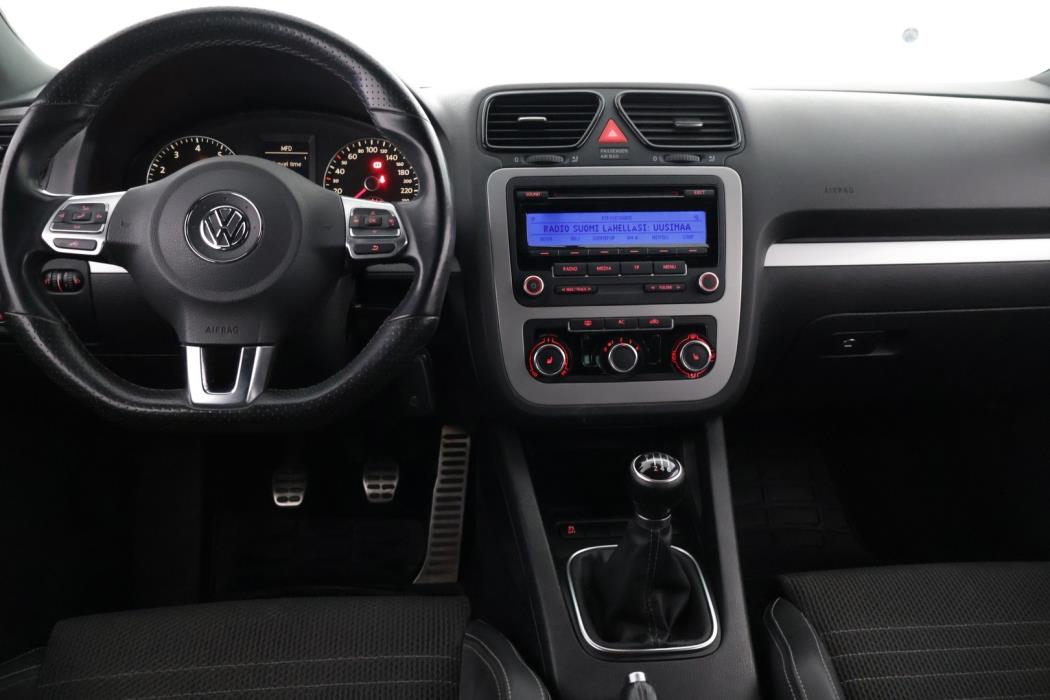 VOLKSWAGEN Scirocco 2011