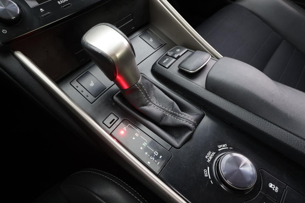 LEXUS IS 2014