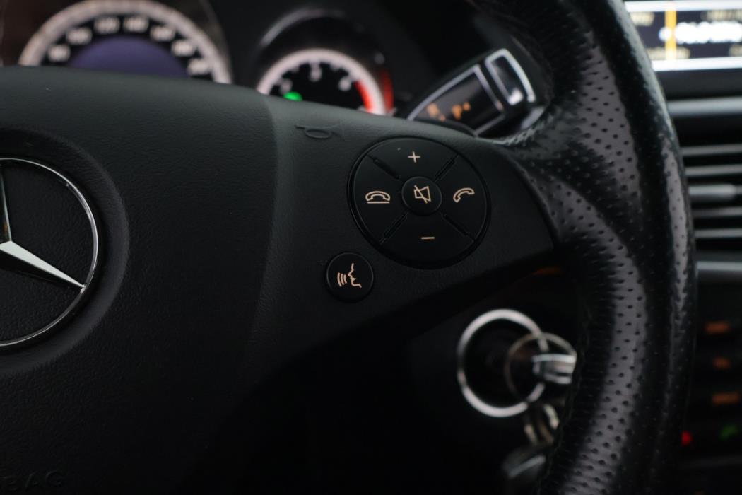 MERCEDES-BENZ E 2010