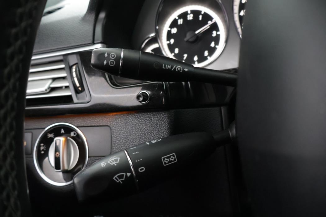 MERCEDES-BENZ E 2010