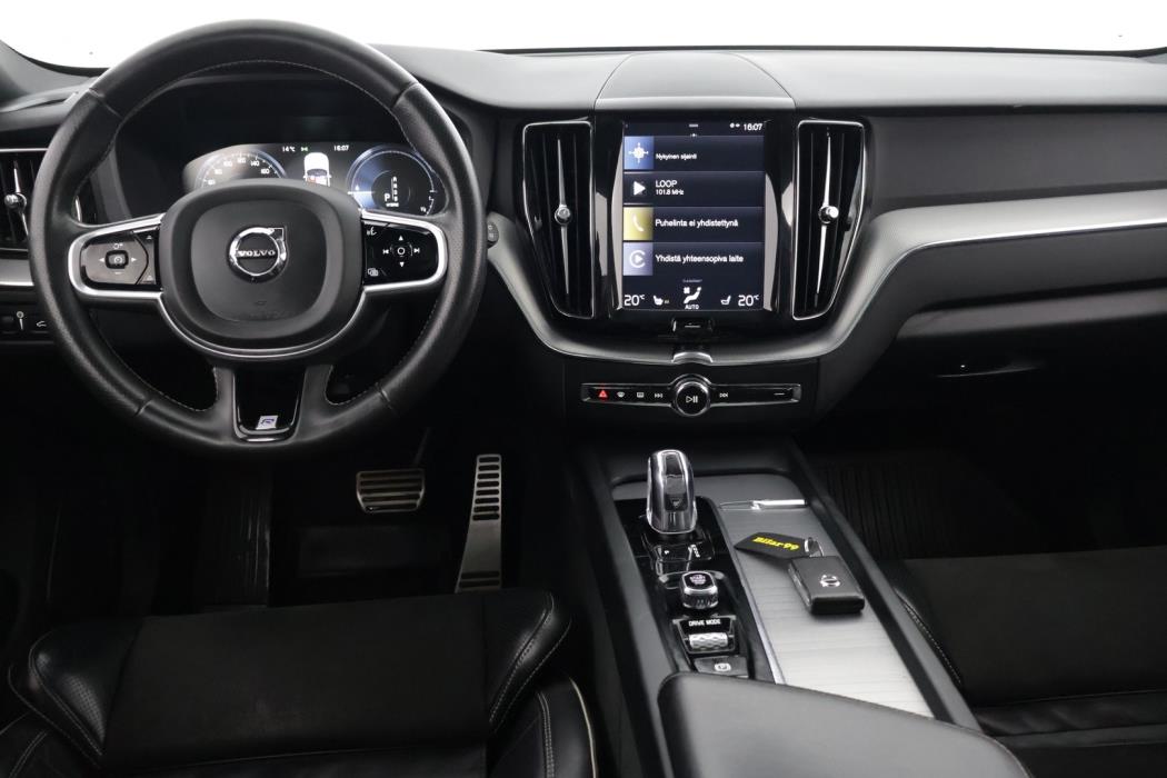 VOLVO XC60 2018