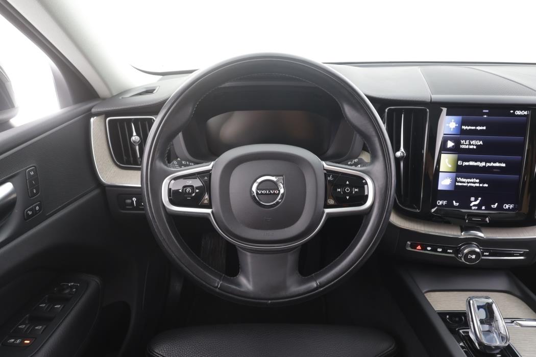 VOLVO XC60 2021