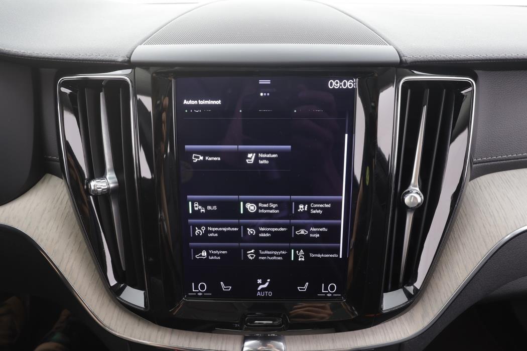 VOLVO XC60 2021