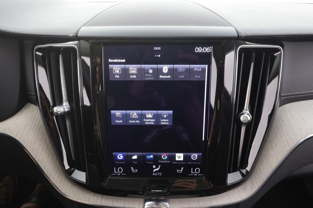 VOLVO XC60 2021