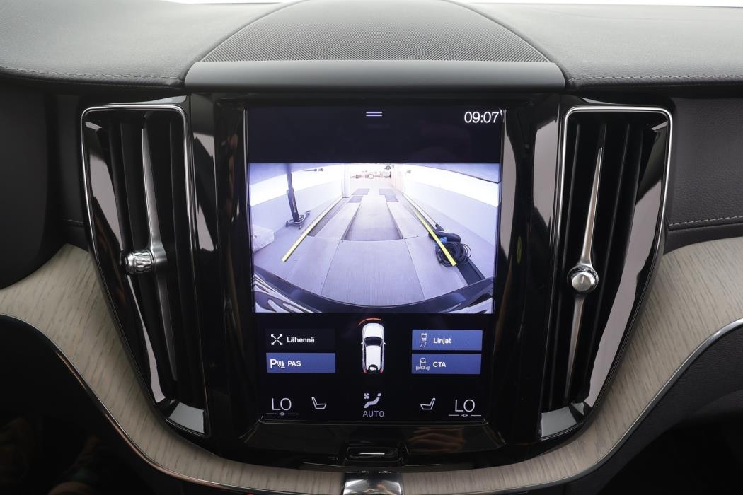 VOLVO XC60 2021