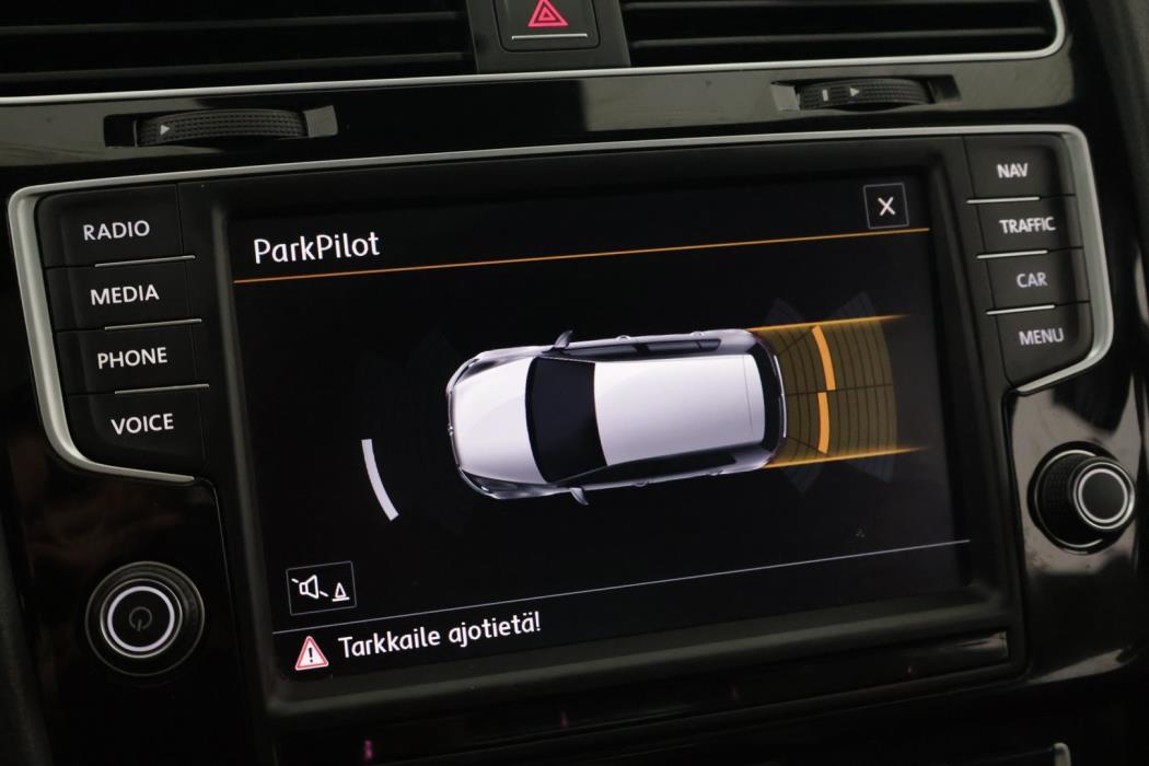 VOLKSWAGEN Golf 2015