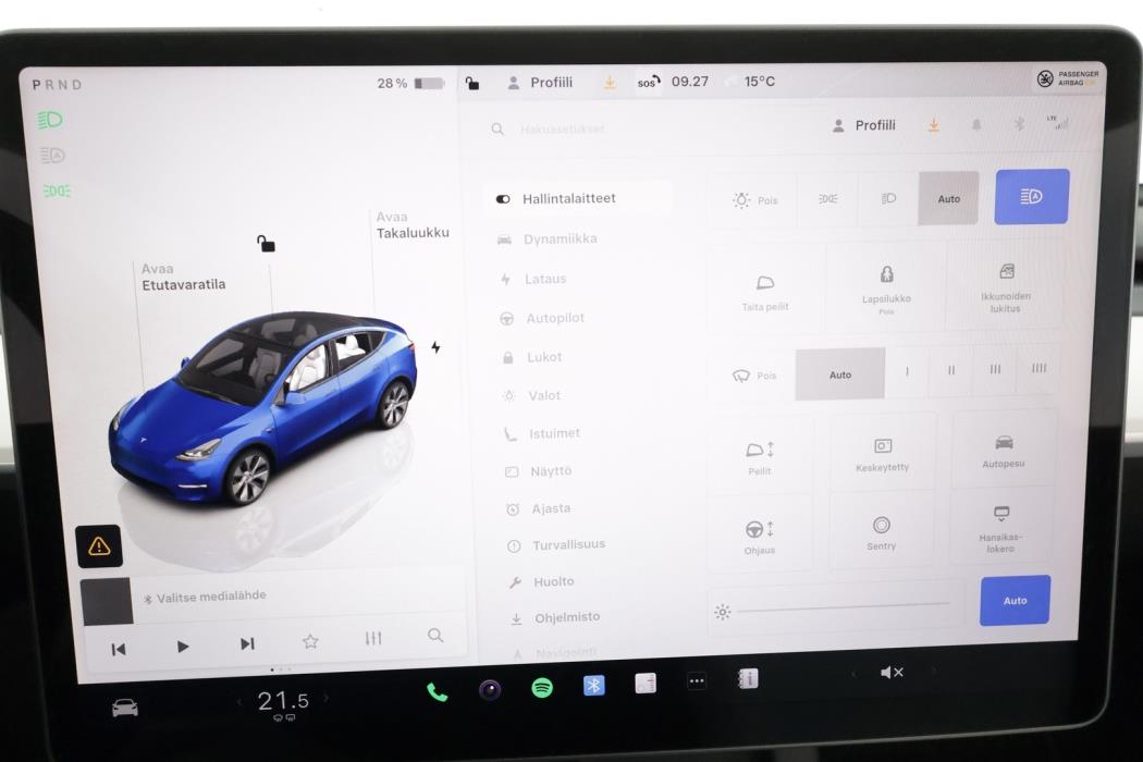 TESLA Model Y 2023