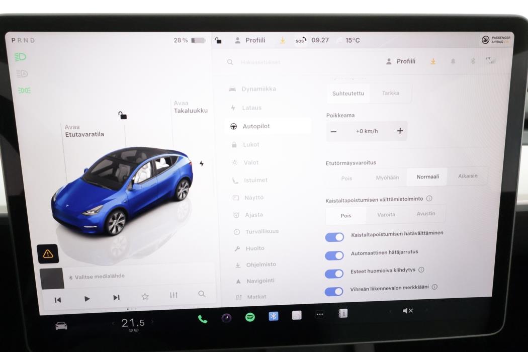 TESLA Model Y 2023