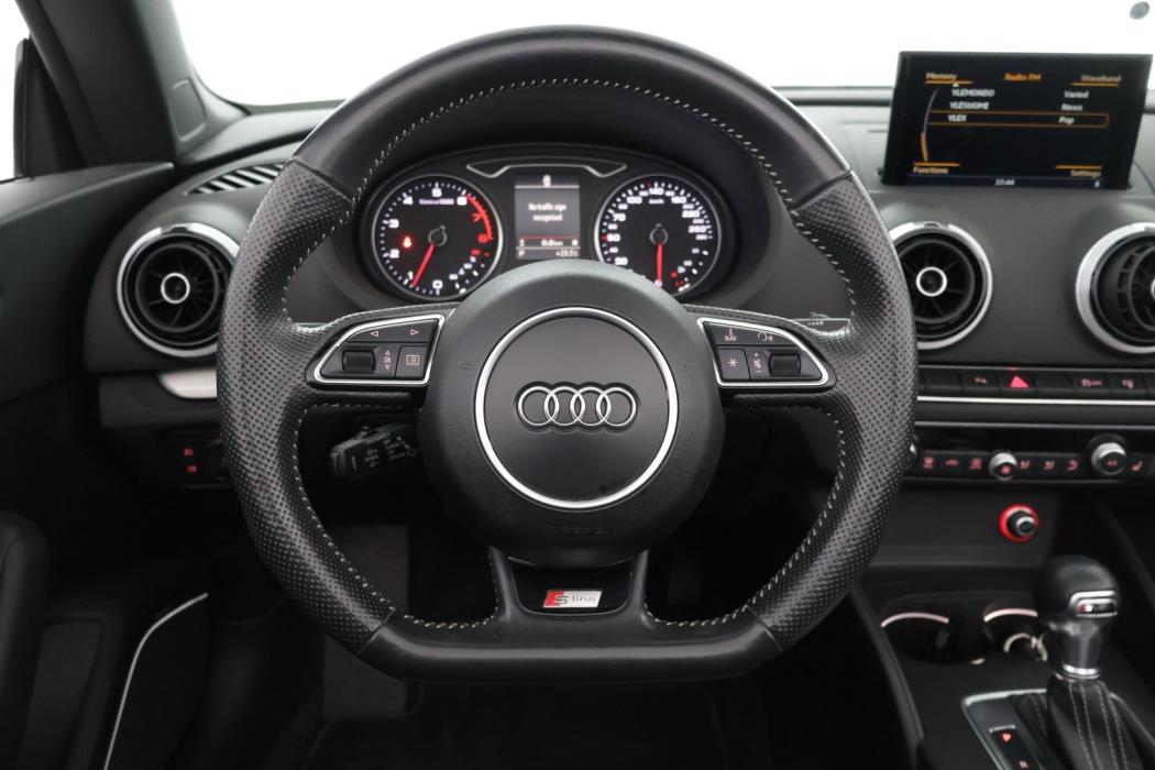 AUDI A3 2015