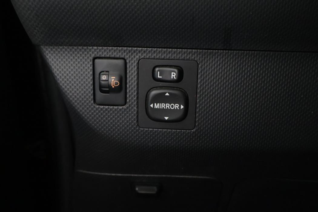 TOYOTA Urban Cruiser 2011