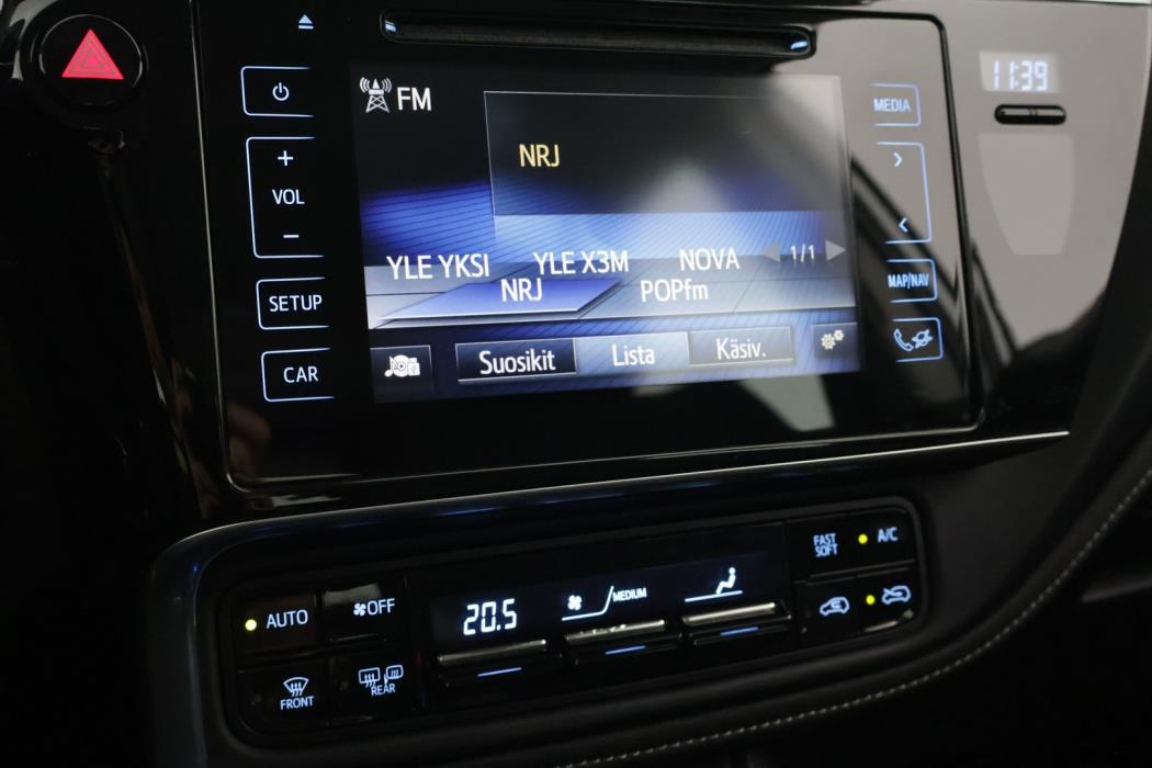 TOYOTA Auris 2016