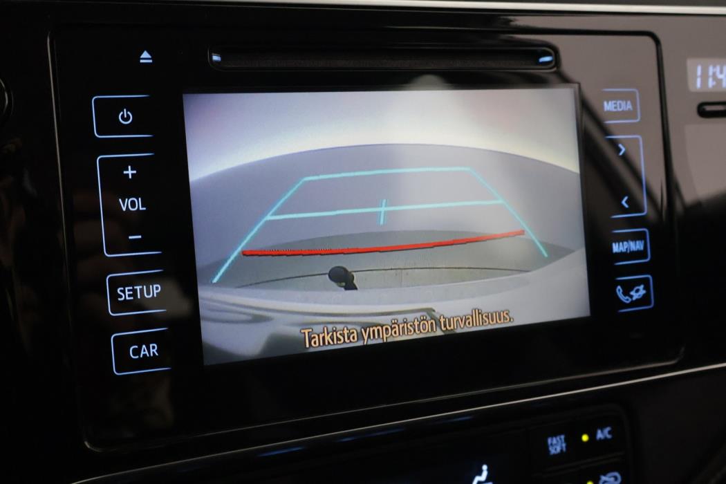 TOYOTA Auris 2016