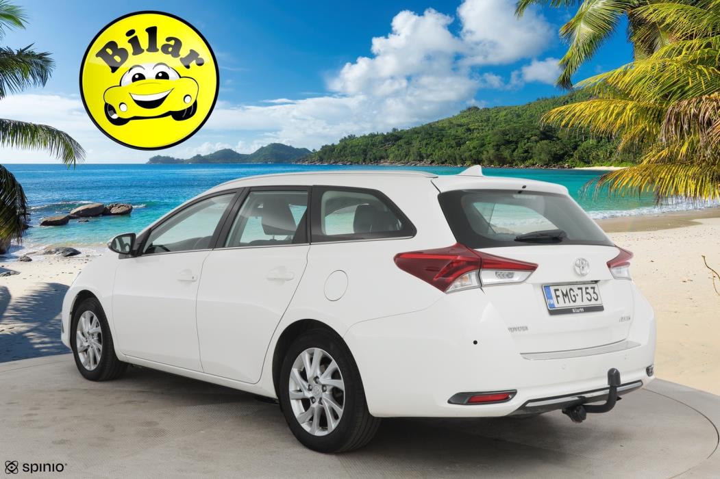 TOYOTA Auris 2016