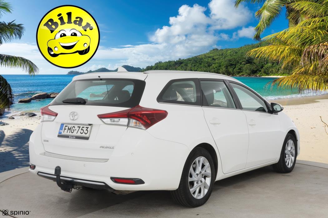 TOYOTA Auris 2016