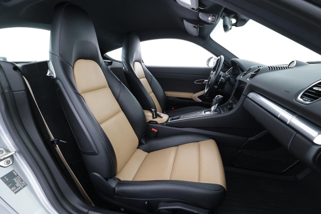 PORSCHE 718 2018