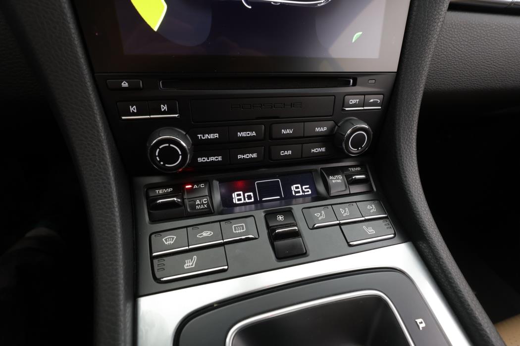 PORSCHE 718 2018