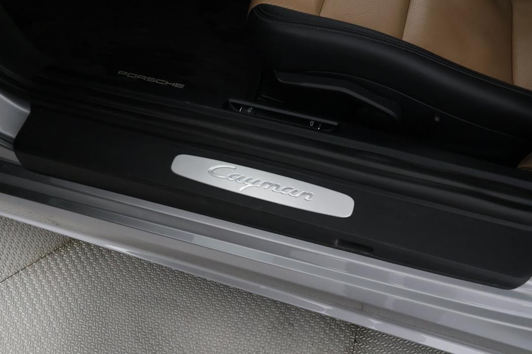 PORSCHE 718 2018