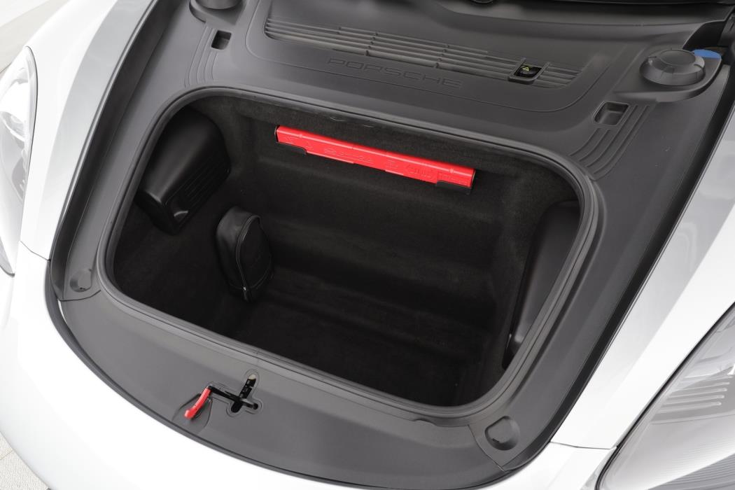 PORSCHE 718 2018