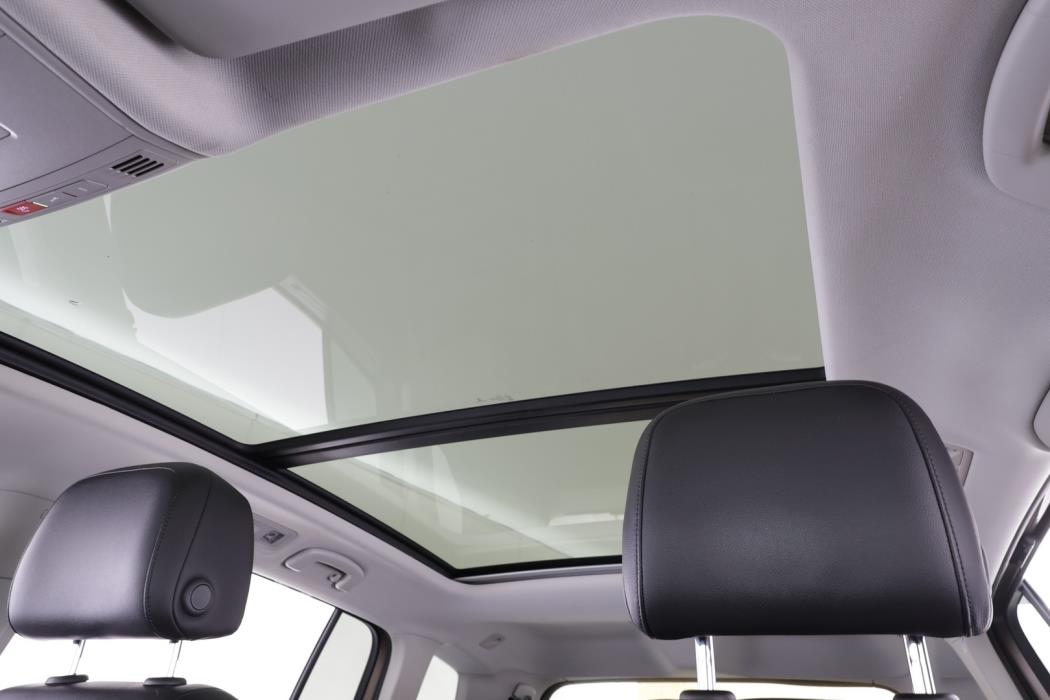 VOLKSWAGEN Touran 2019