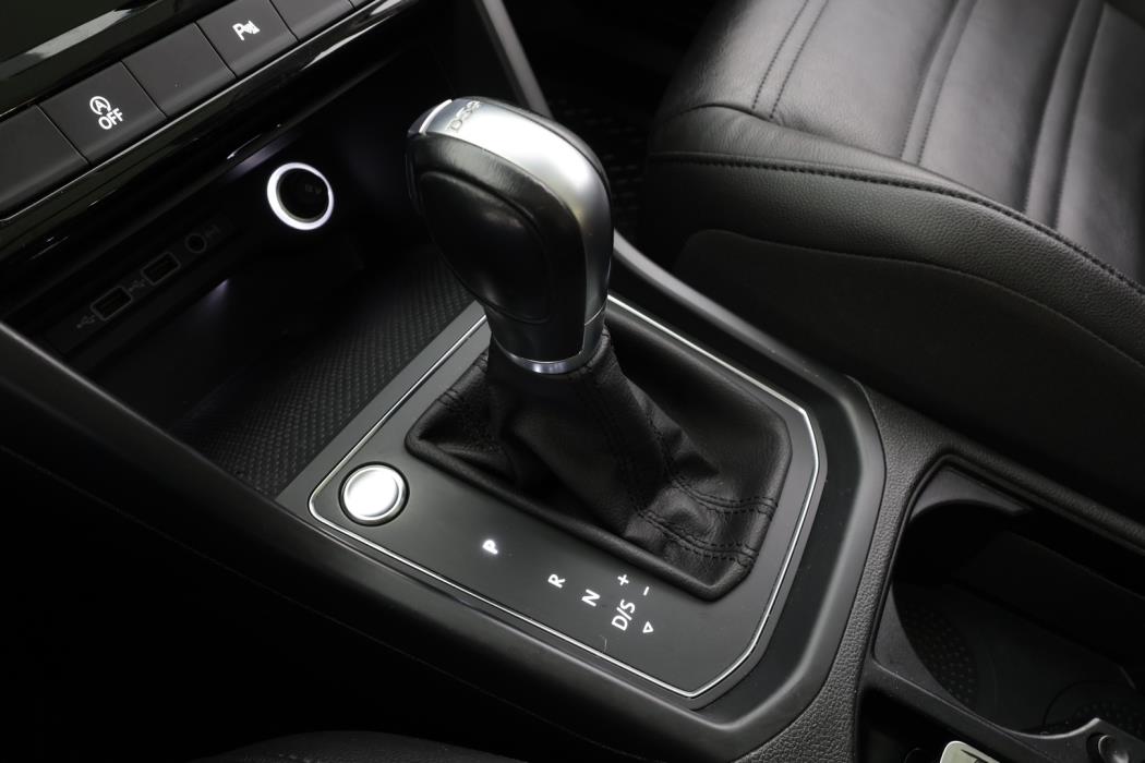 VOLKSWAGEN Touran 2019