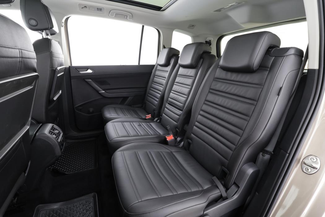 VOLKSWAGEN Touran 2019