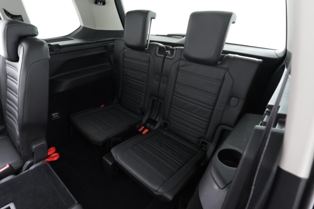 VOLKSWAGEN Touran 2019