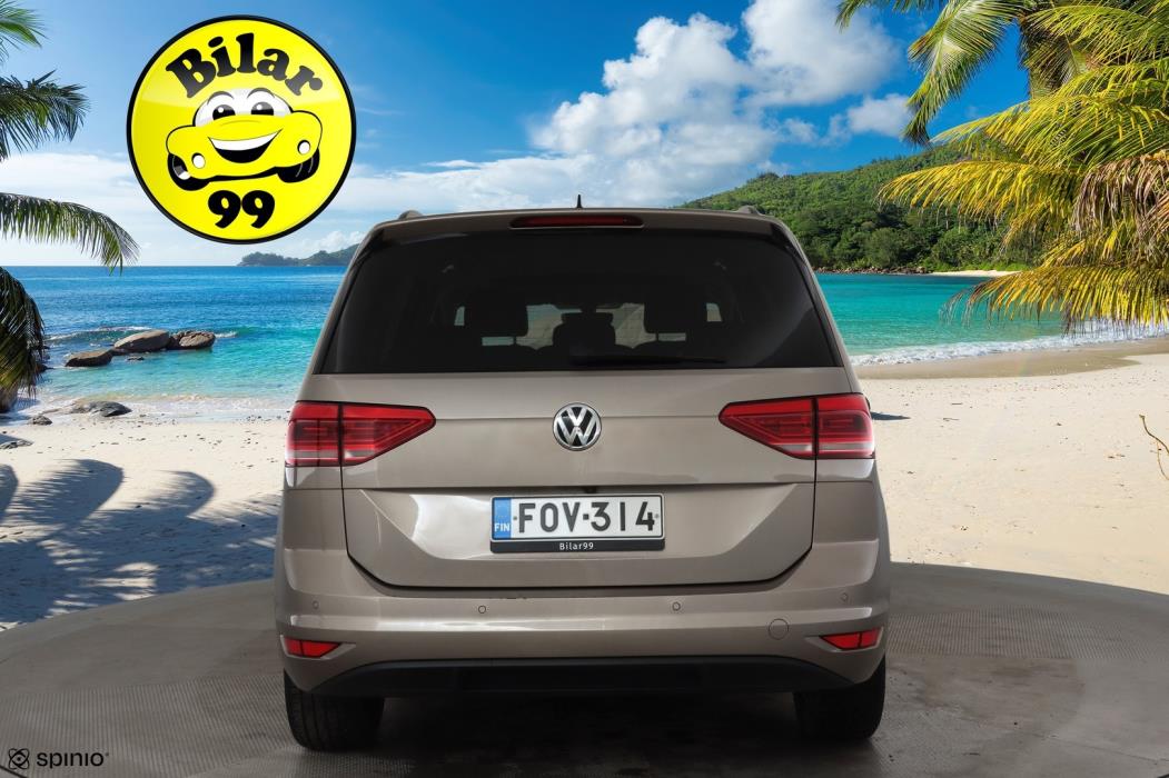 VOLKSWAGEN Touran 2019
