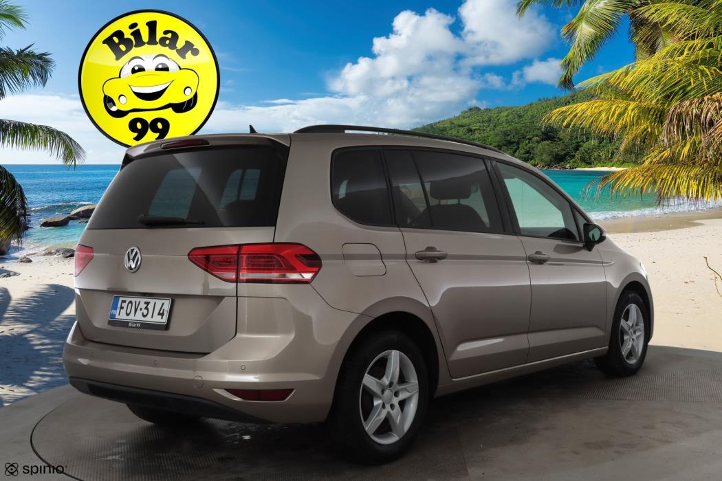 VOLKSWAGEN Touran 2019