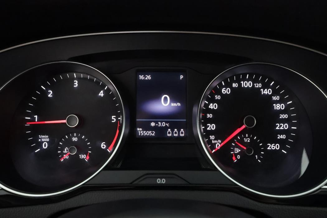 VOLKSWAGEN Passat 2022