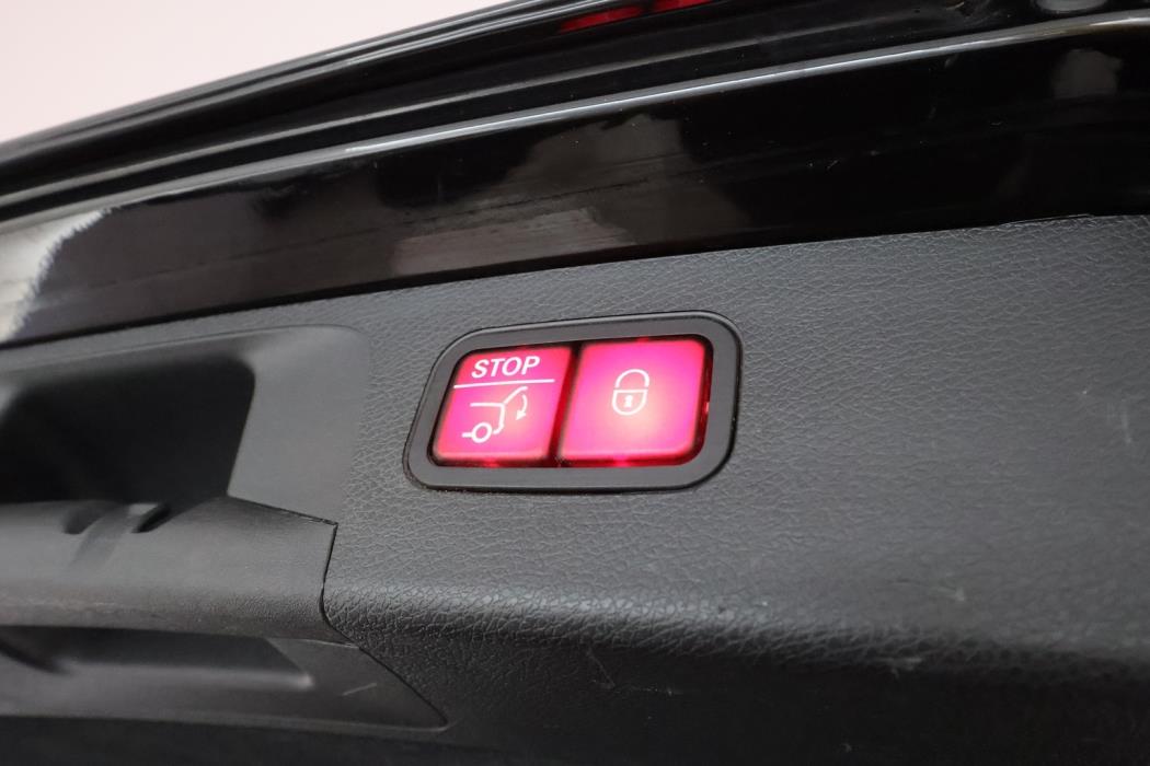 MERCEDES-BENZ E 2021