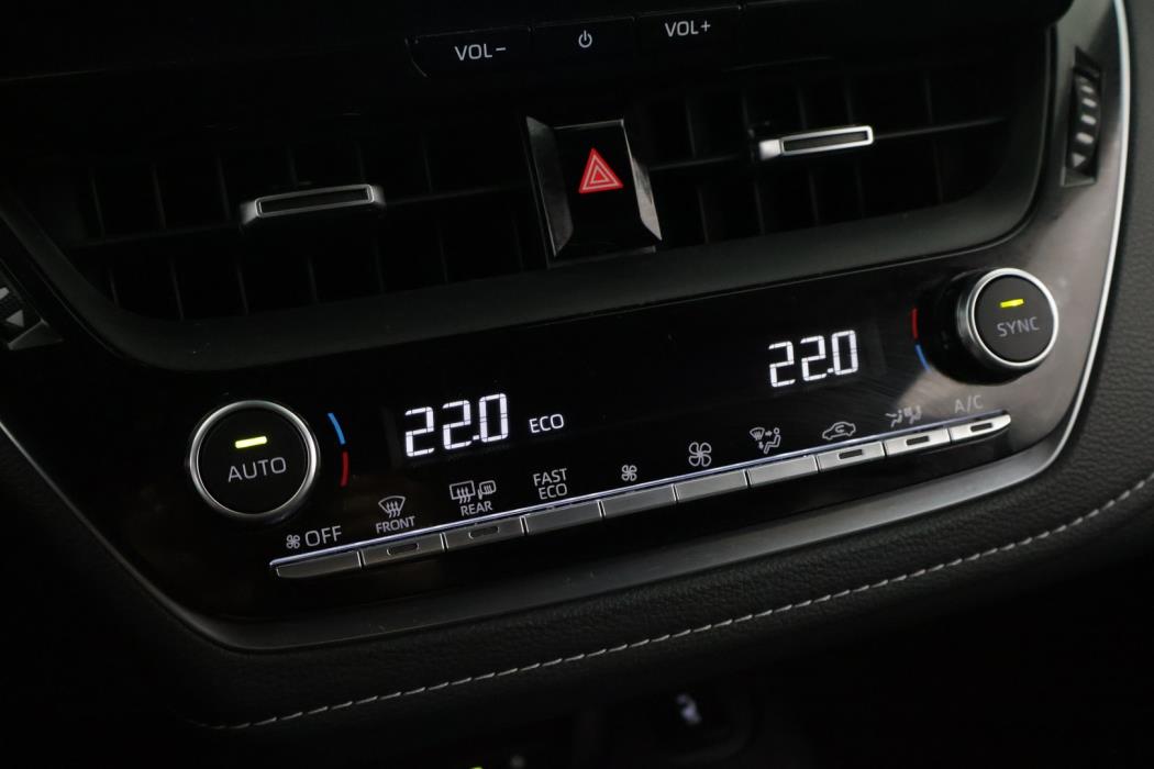 TOYOTA Corolla 2024