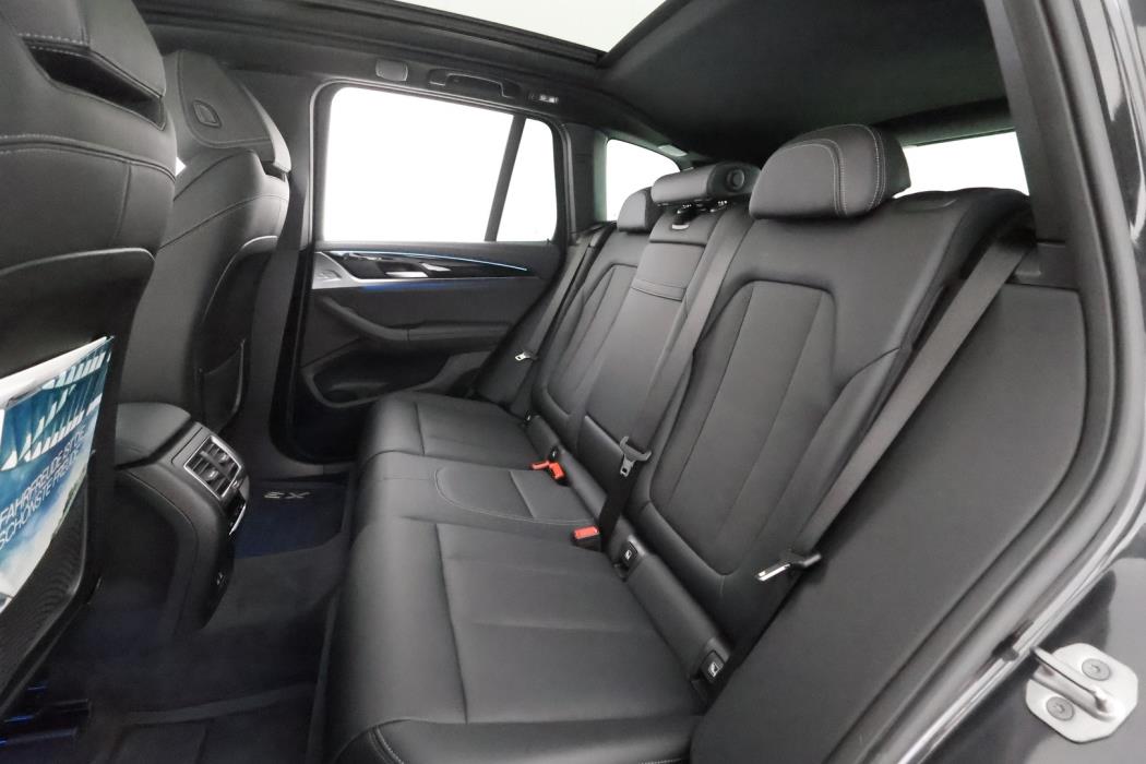 BMW IX3 2022