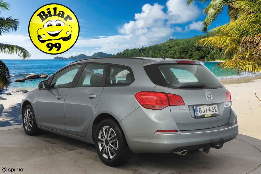 OPEL Astra 2011