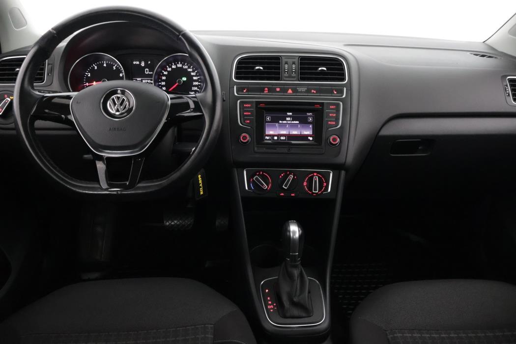 VOLKSWAGEN Polo 2014