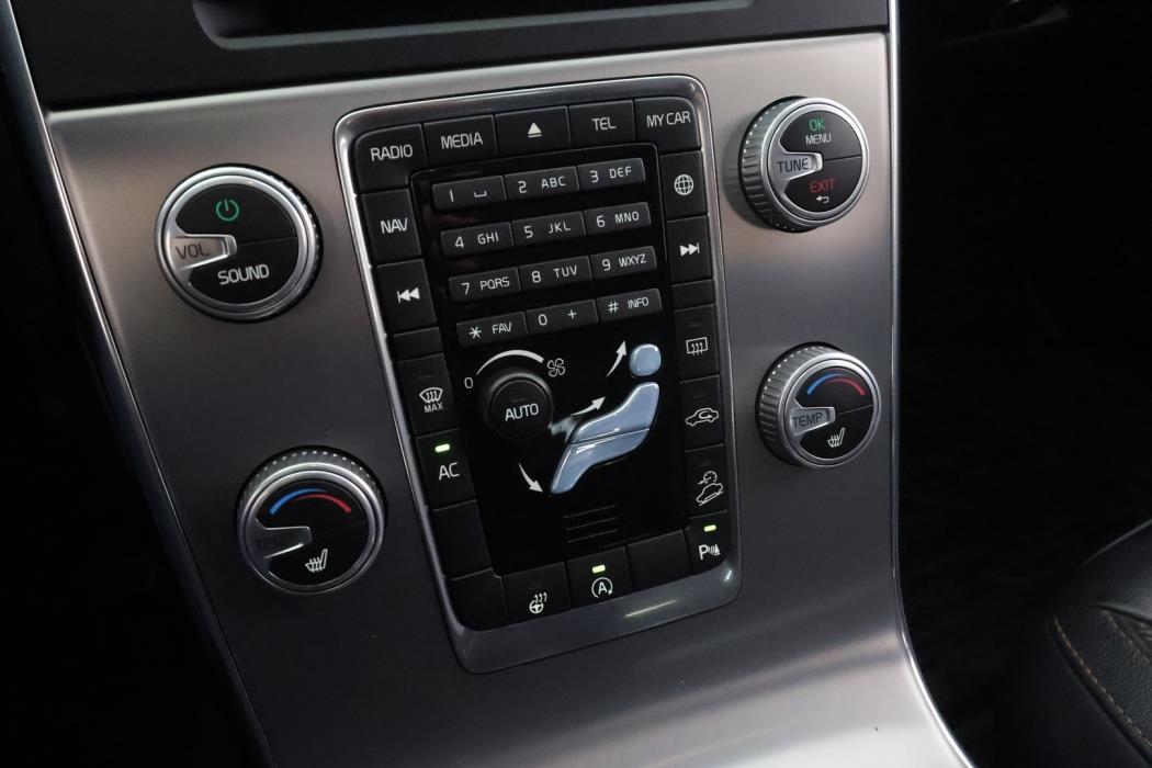 VOLVO V60 Cross Country 2016